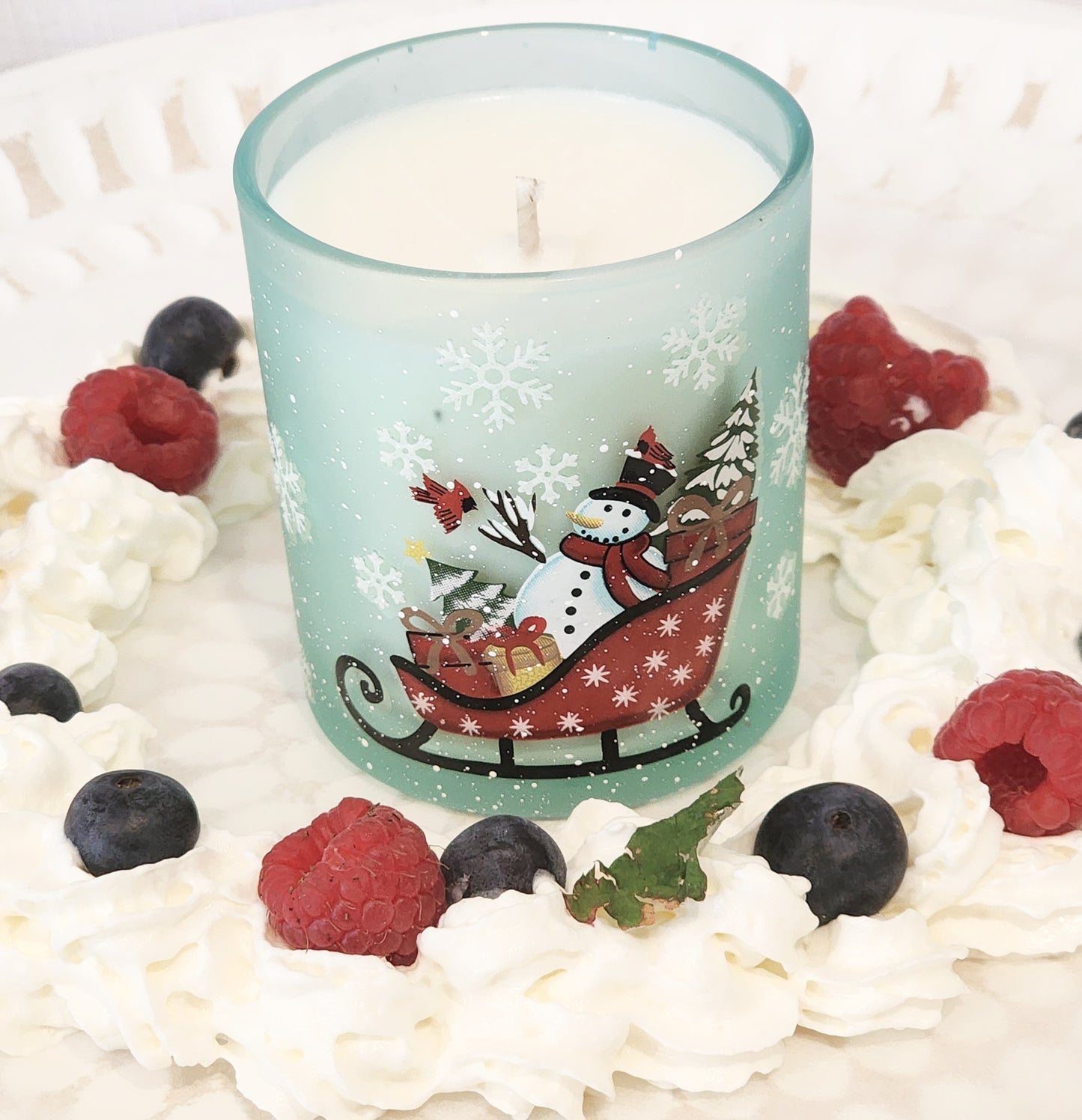 Christmas pavlova spy candle  |  150 grams