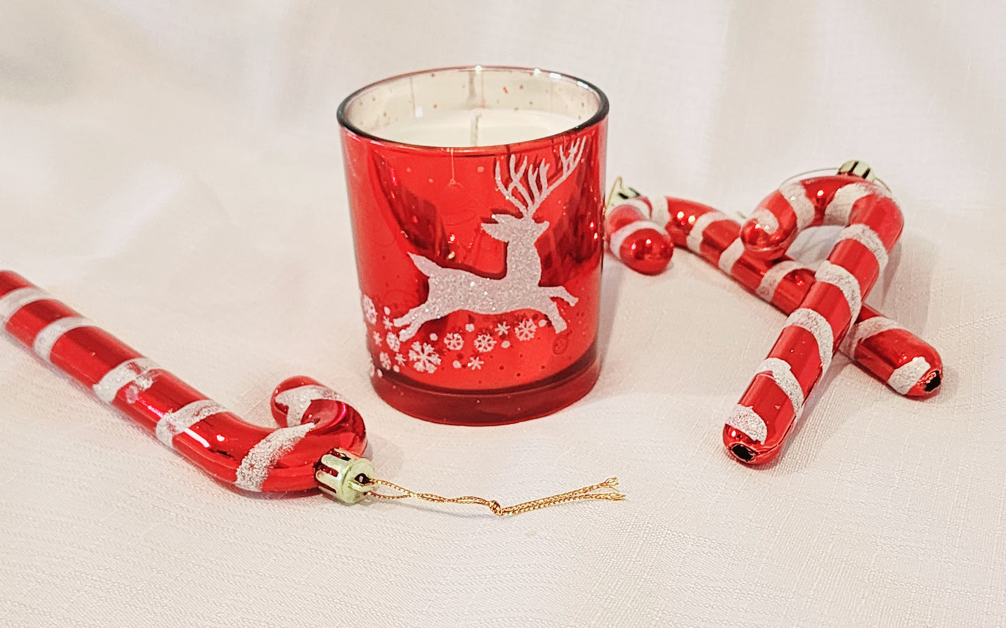 Candy cane soy candle  |  150 grams